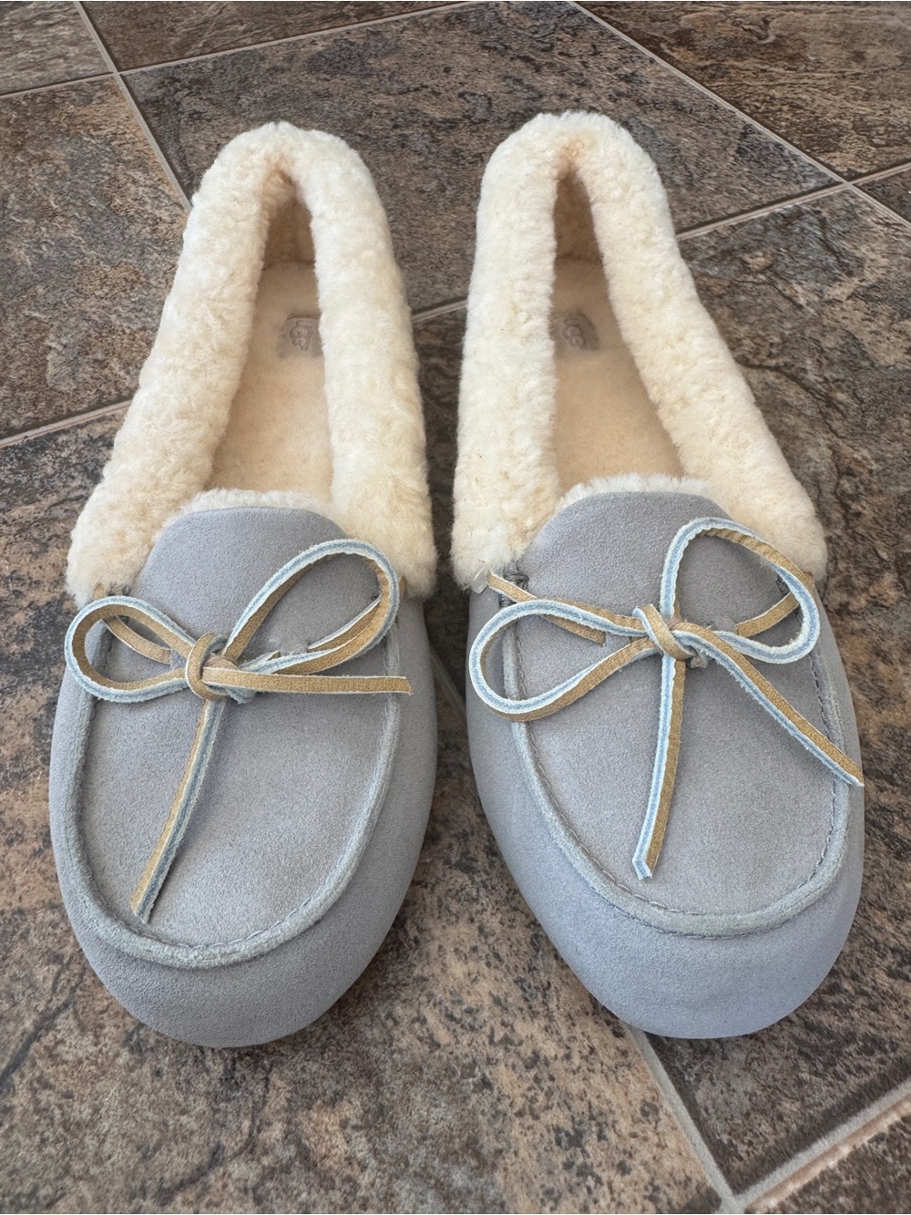 UGG Solana Shearling scuff Bow Tie Slip-on Loafer Slipper- Gray, Women’s Size 11